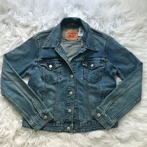 Levi Strauss denim jean jacket